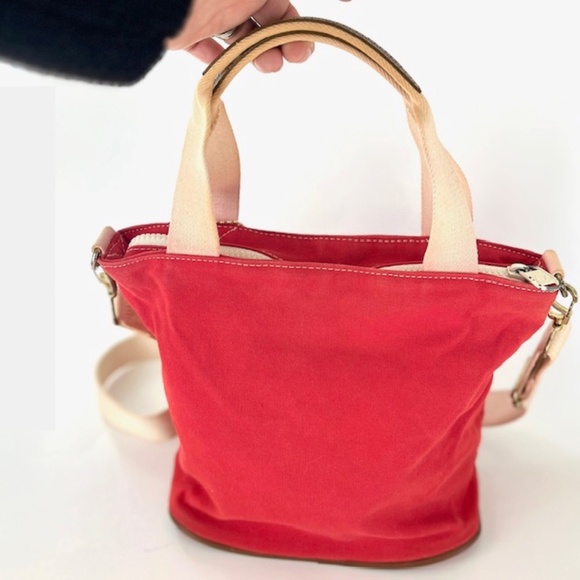 Liz Claiborne LIZ Vintage Small Bucket Crossbody Bag - Picture 3 of 7
